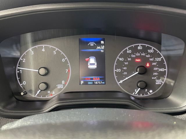 Used 2023 Toyota Corolla Cross LE w/ Moonroof Package image 5