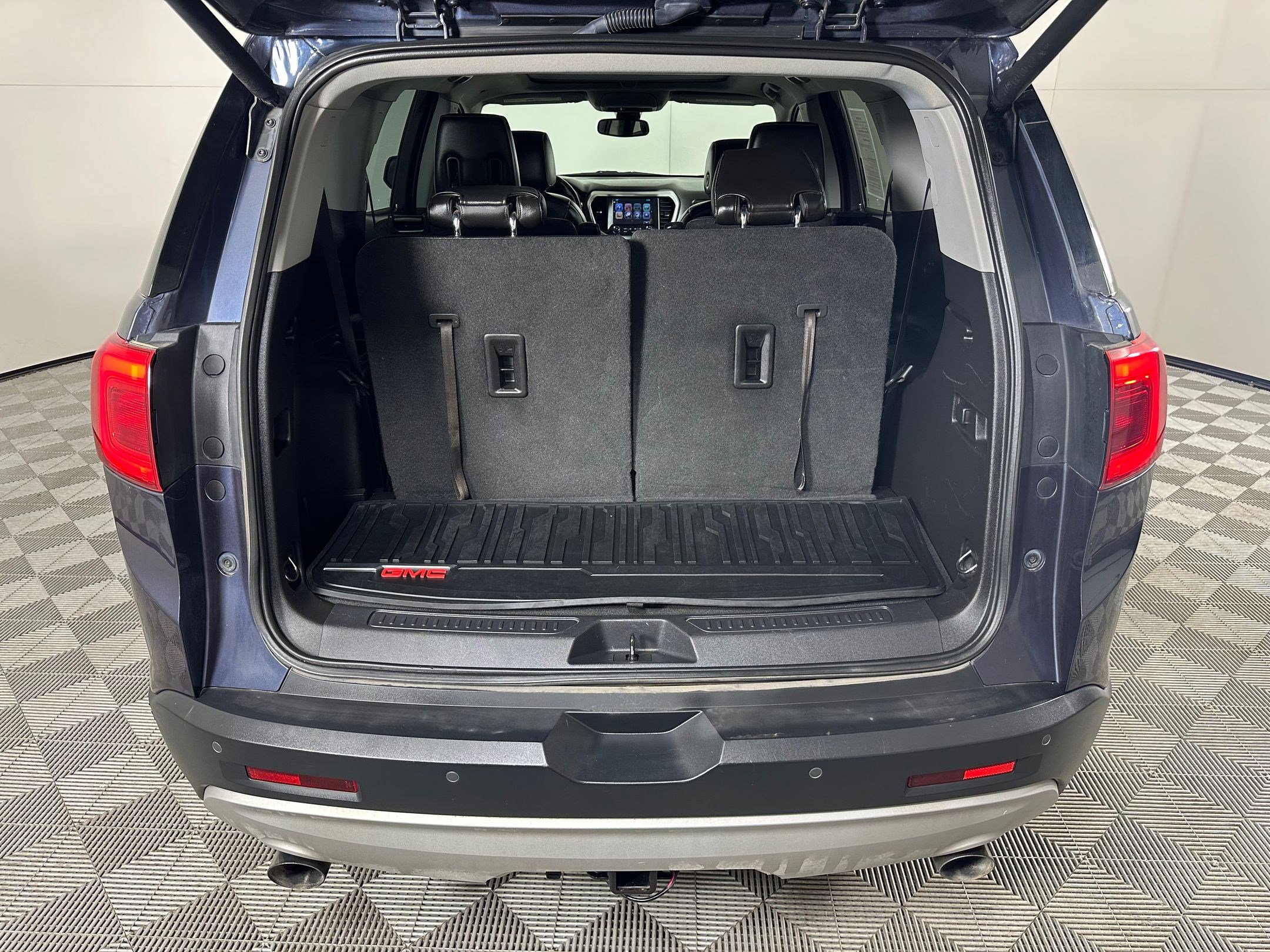 Used 2019 GMC Acadia SLT image 31