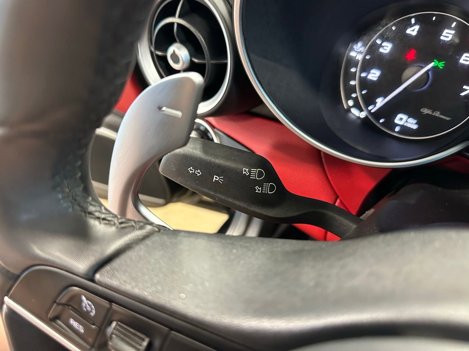 Used 2018 Alfa Romeo Giulia Ti Sport w/ Quick Order Package 22S Sport image 20