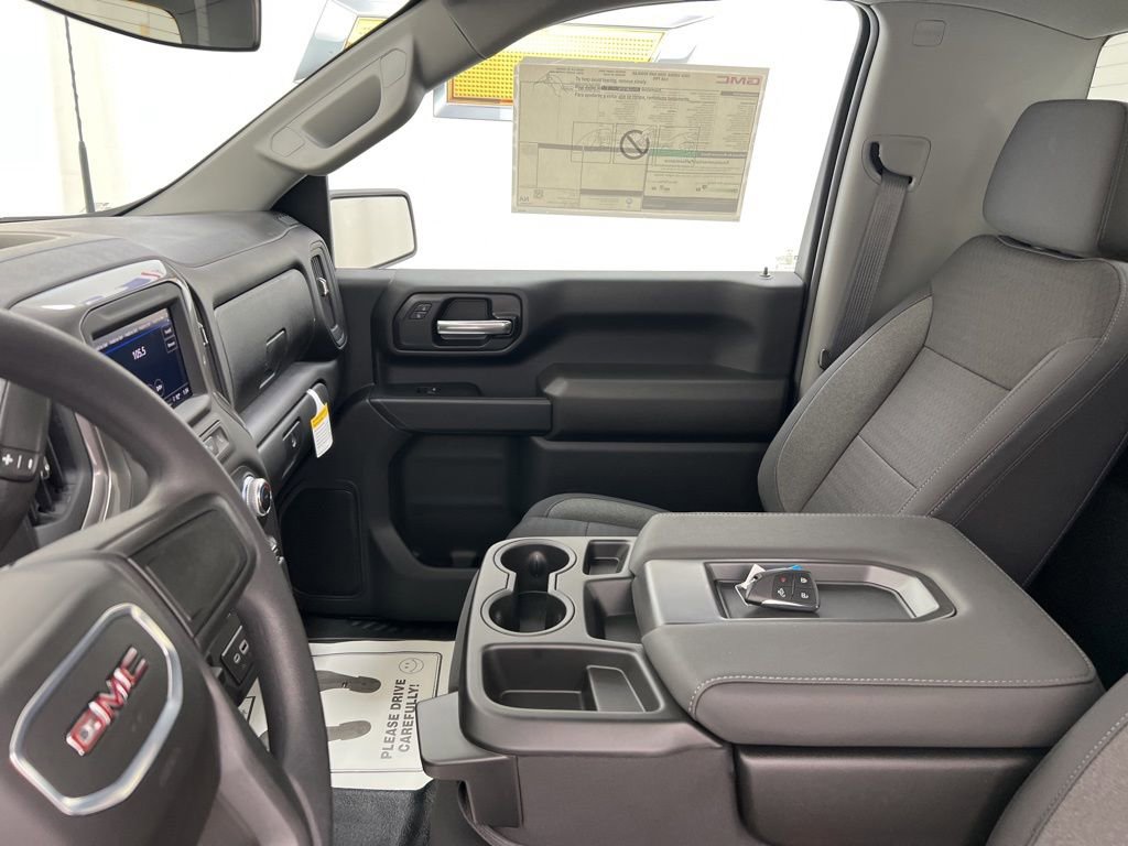 New 2025 GMC Sierra 2500 Pro w/ Convenience Package image 18