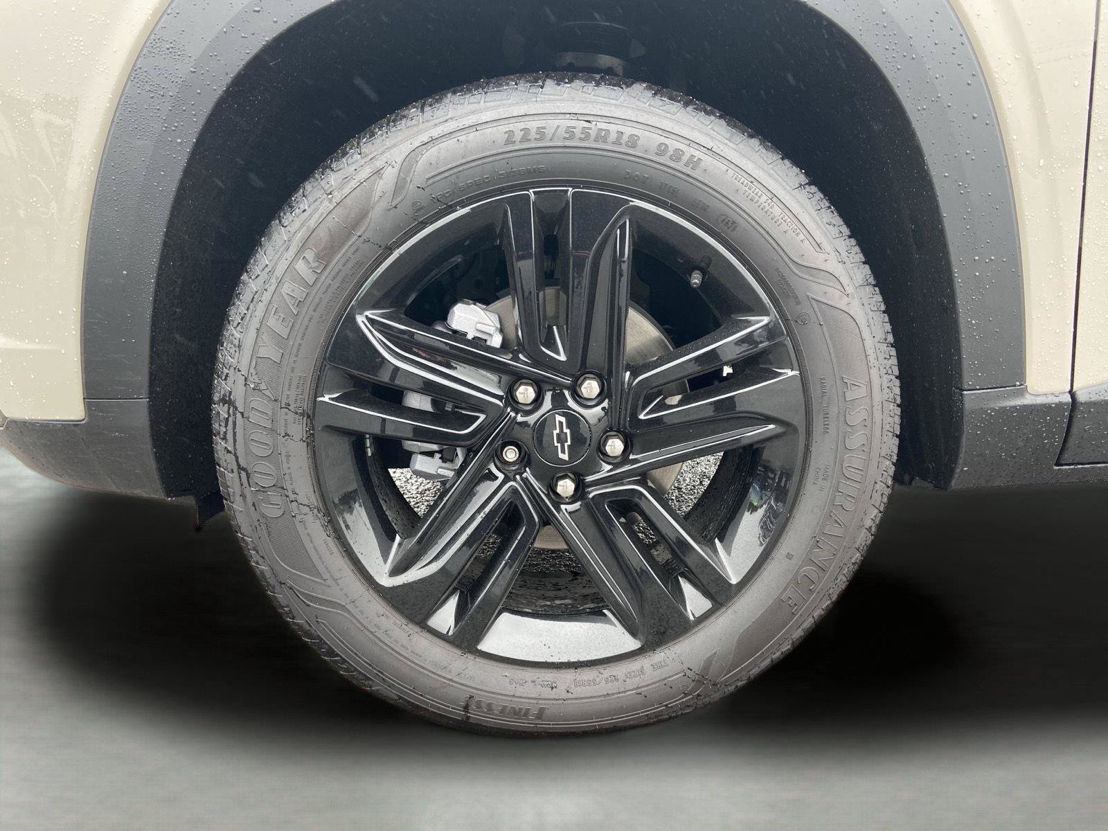 Used 2026 Chevrolet Trax ACTIV w/ Driver Confidence Package FWD image 39