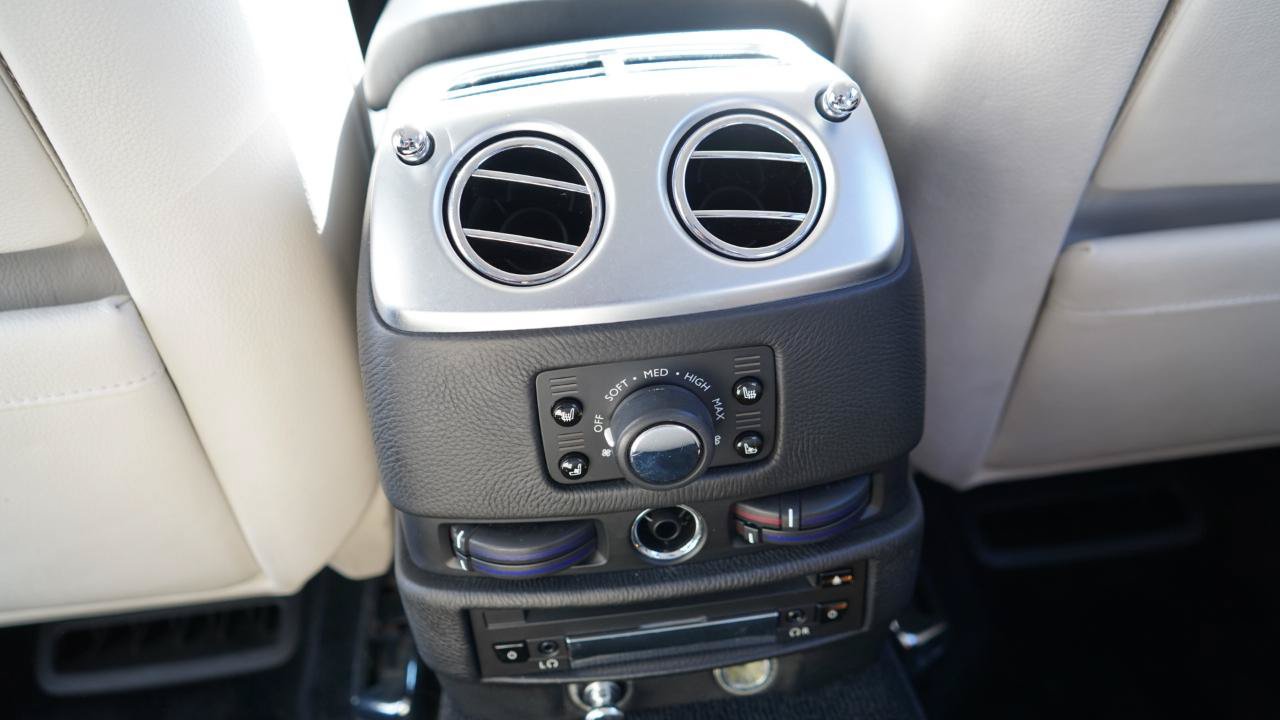 Used 2011 Rolls-Royce Ghost RWD image 64