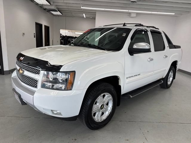 Used 2007 Chevrolet Avalanche LT w/ LT Preferred Equipment Group AWD/4WD image 5