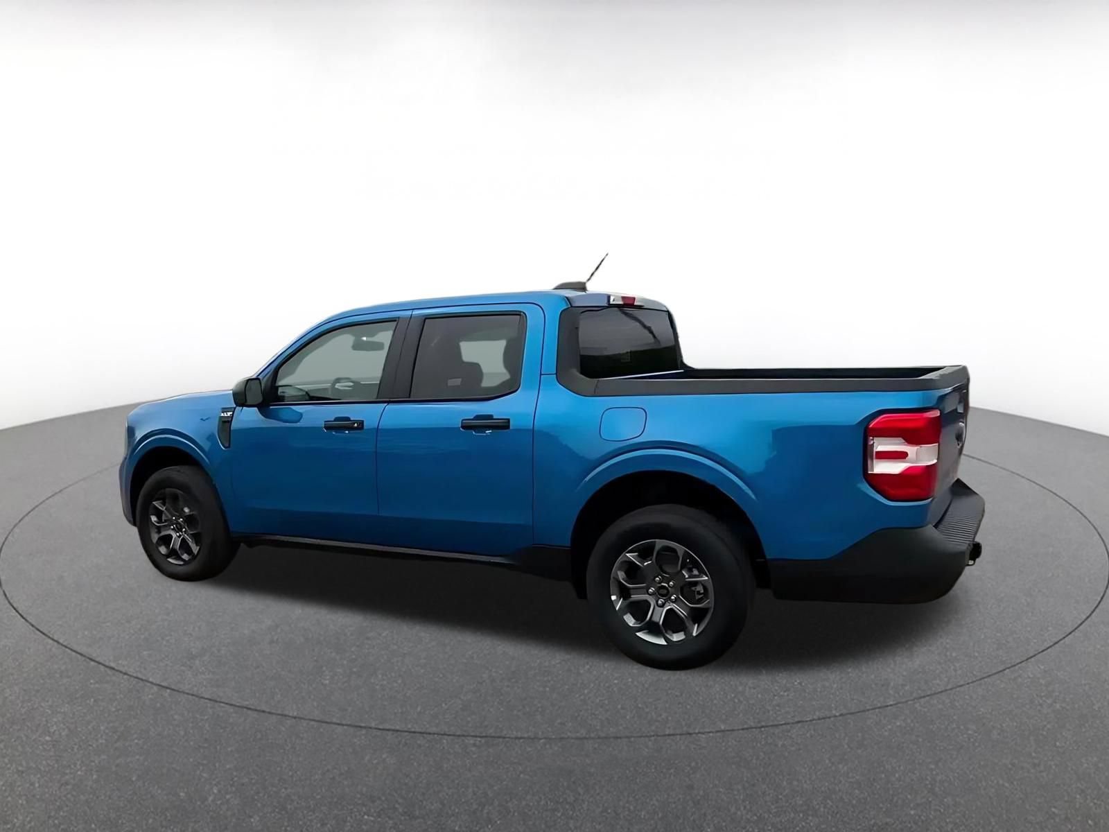 Used 2026 Ford Maverick XLT FWD image 9