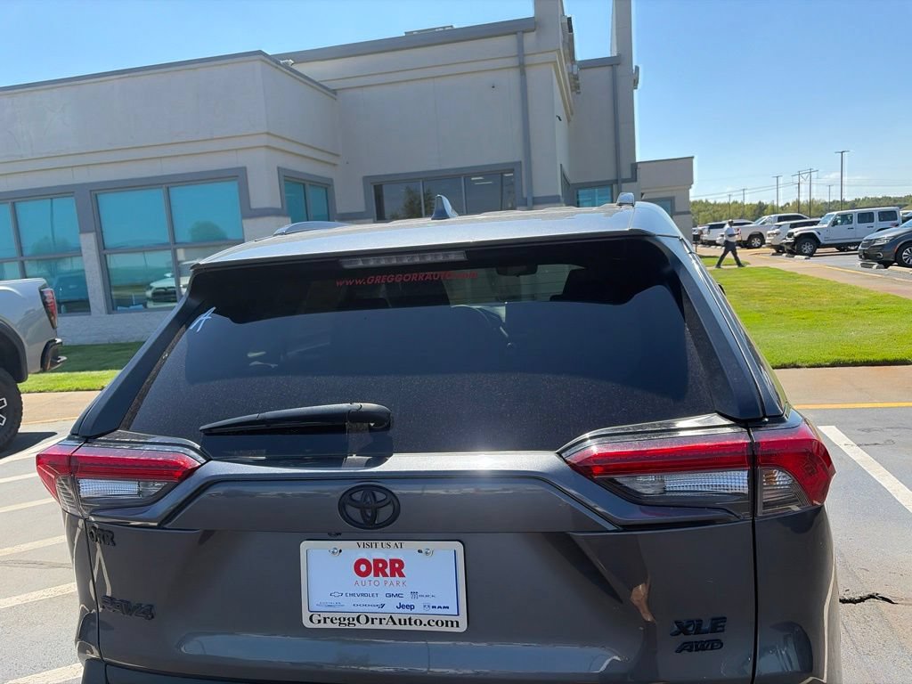 Used 2024 Toyota RAV4 XLE AWD/4WD image 7
