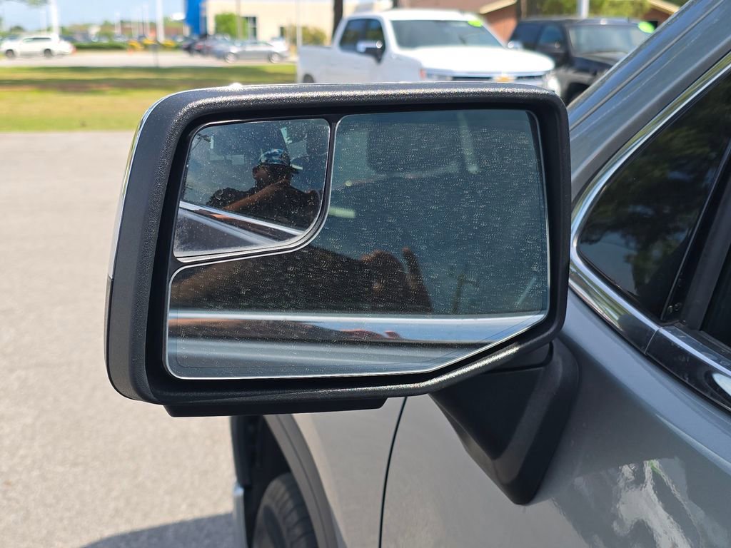 Used 2025 GMC Sierra 1500 SLT image 11