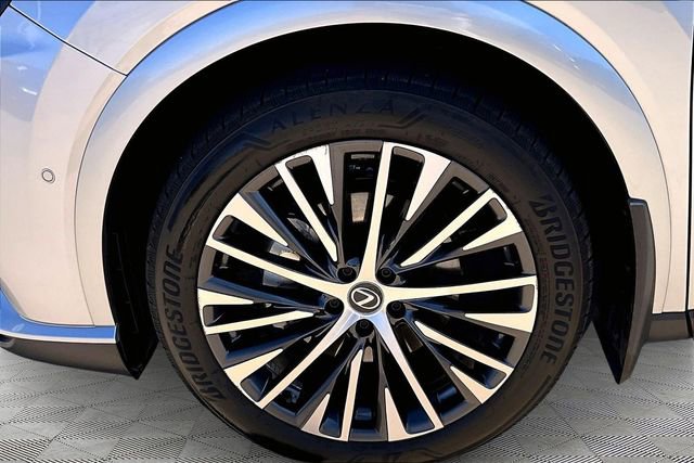 Used 2023 Lexus RX 350 Premium Plus w/ Accessory Package (Z1) image 8