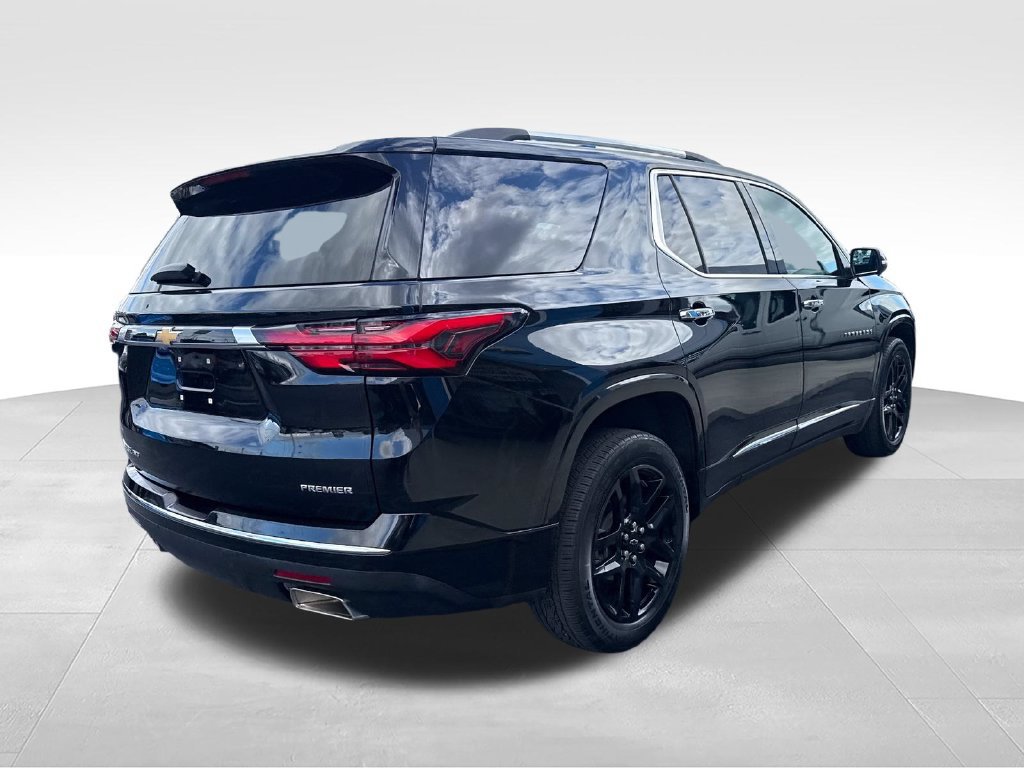Used 2023 Chevrolet Traverse Premier AWD/4WD image 6