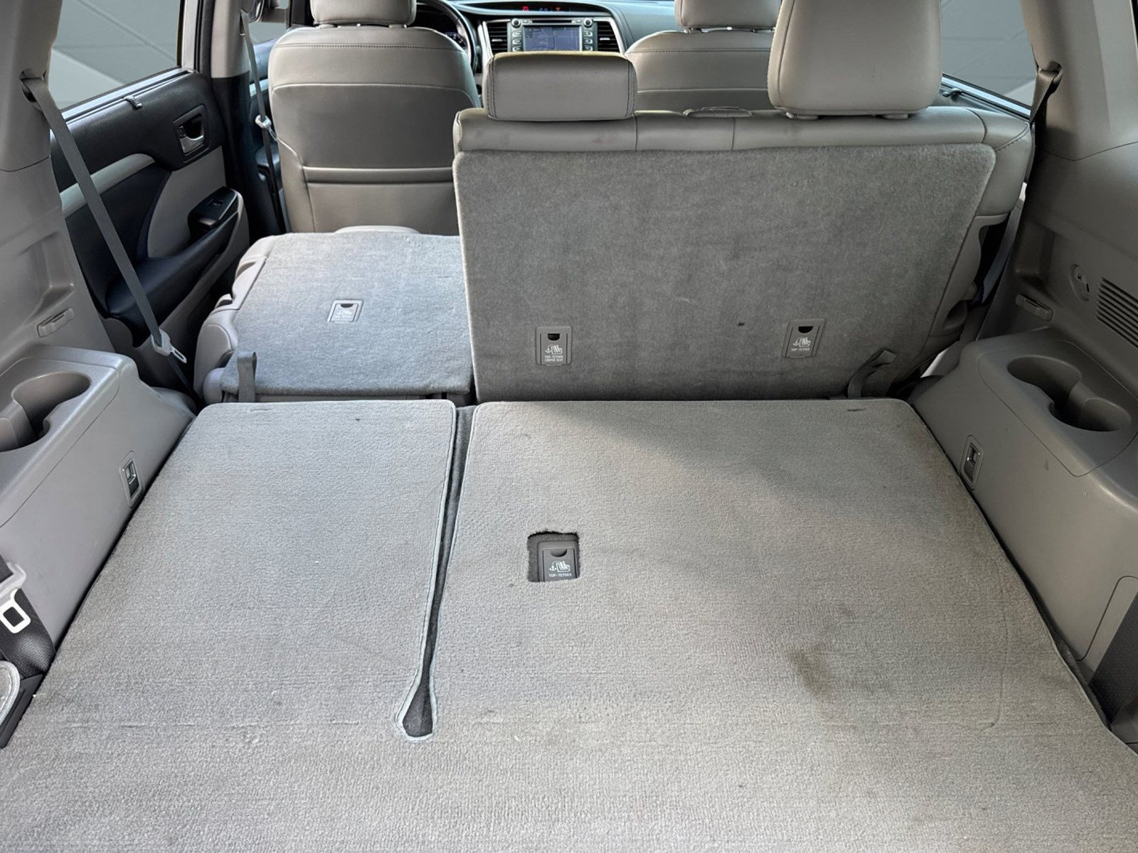 Used 2018 Toyota Highlander XLE FWD image 26