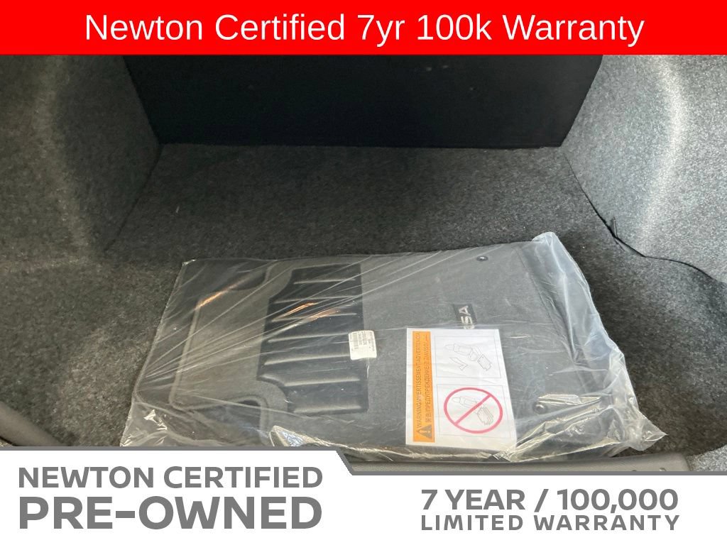 Used 2025 Nissan Versa S w/ Trunk Package FWD image 18