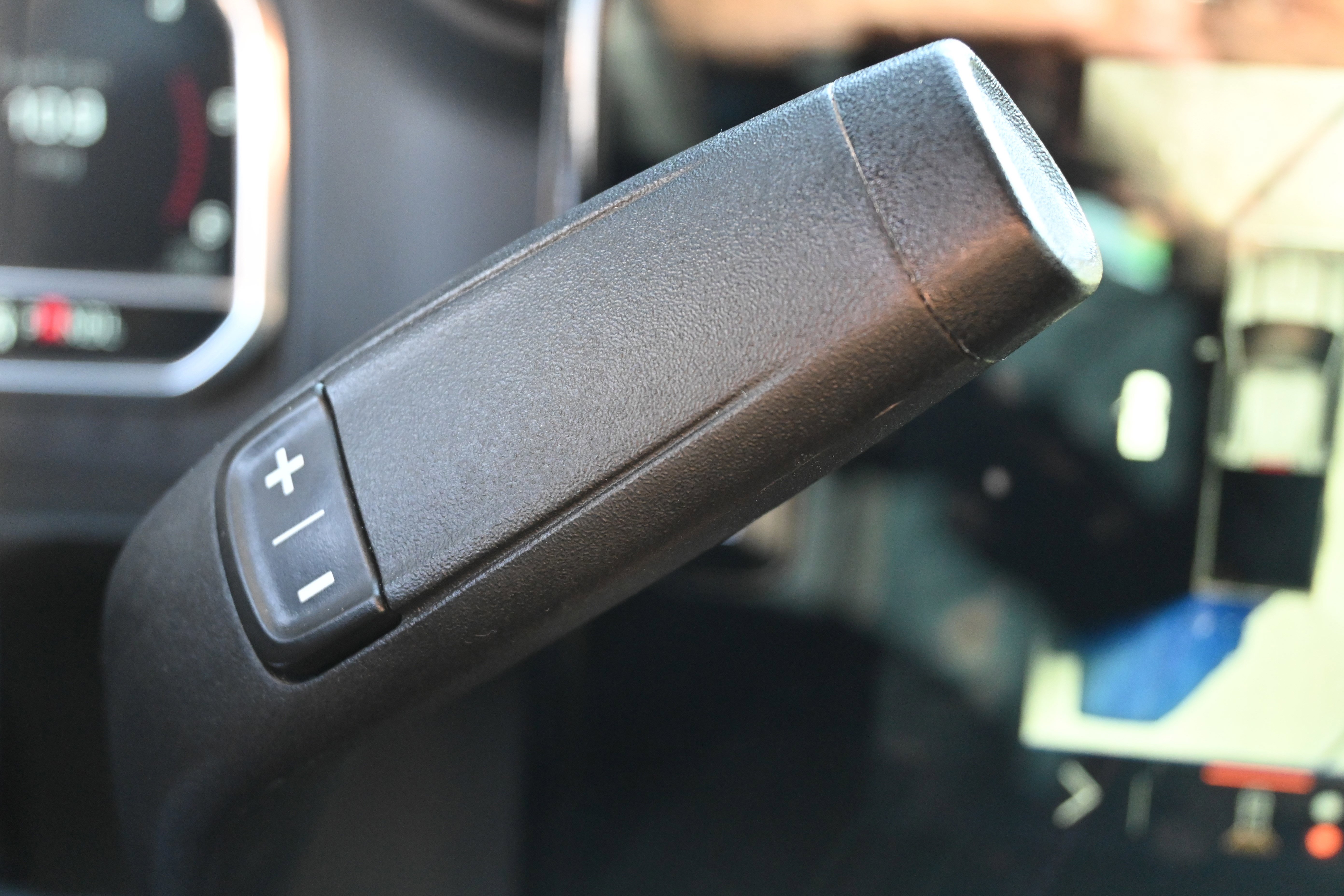 Used 2024 GMC Sierra 2500 AT4 w/ AT4 Premium Plus Package image 28