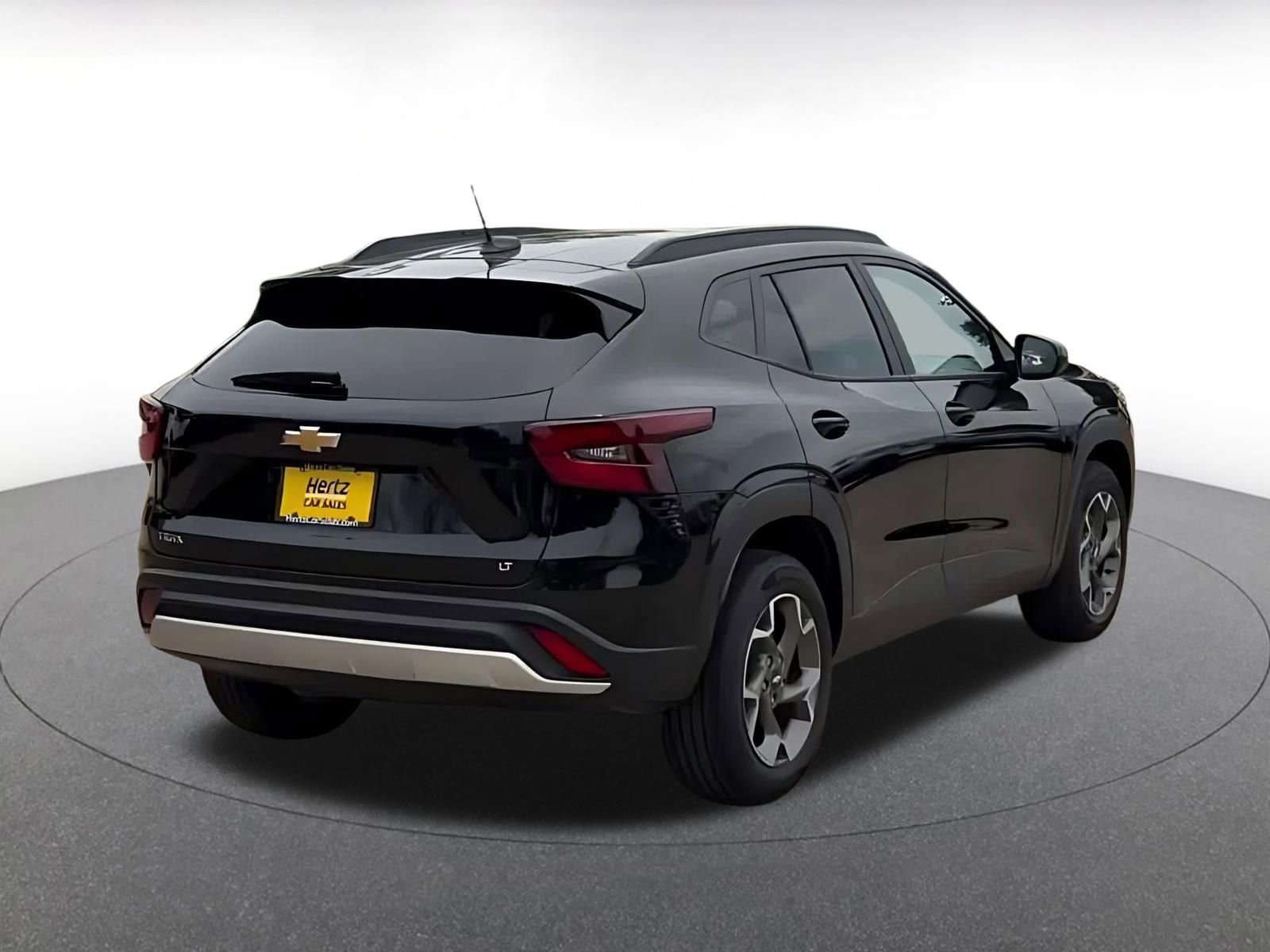 Used 2025 Chevrolet Trax LT FWD image 15