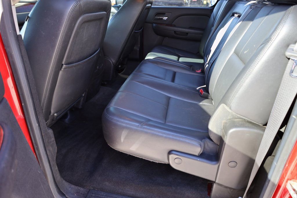 Used 2014 GMC Sierra 3500 SLT w/ SLT Convenience Package image 18