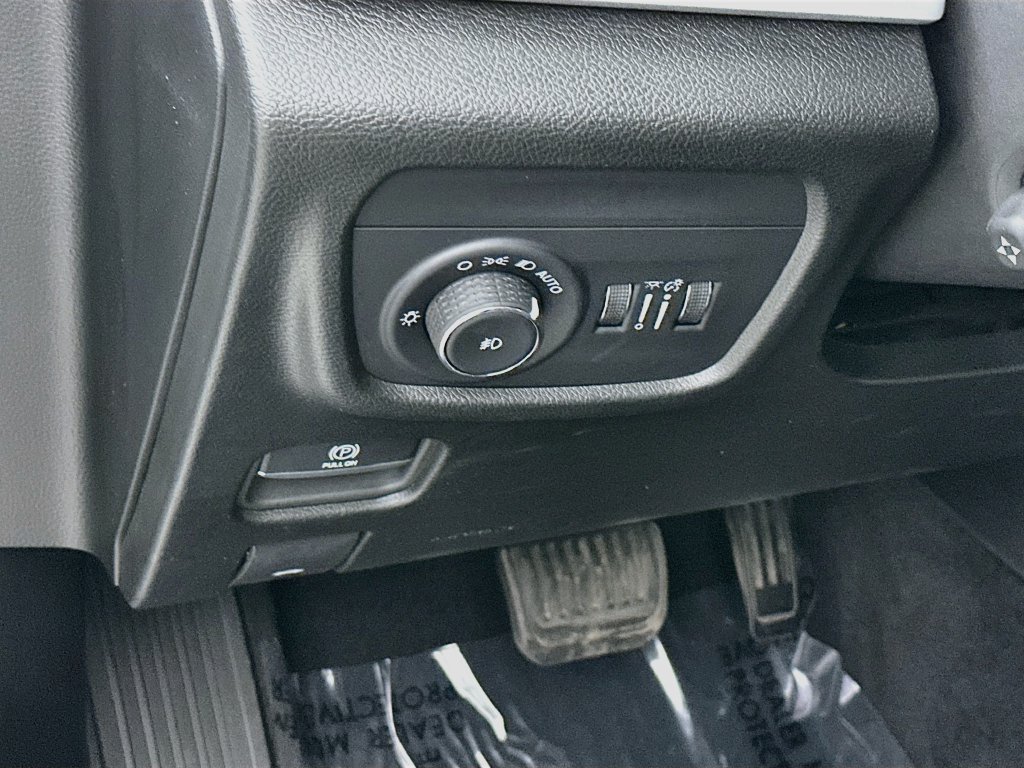 Certified 2023 Jeep Grand Cherokee L Limited w/ Luxury Tech Group II AWD/4WD image 17