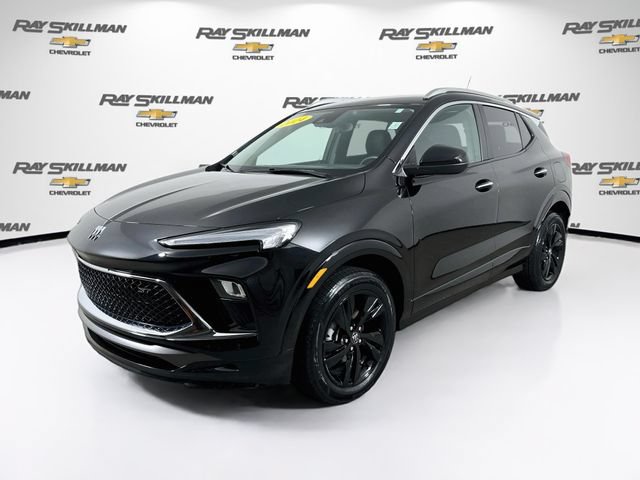 Used 2024 Buick Encore GX Sport Touring AWD/4WD image 3