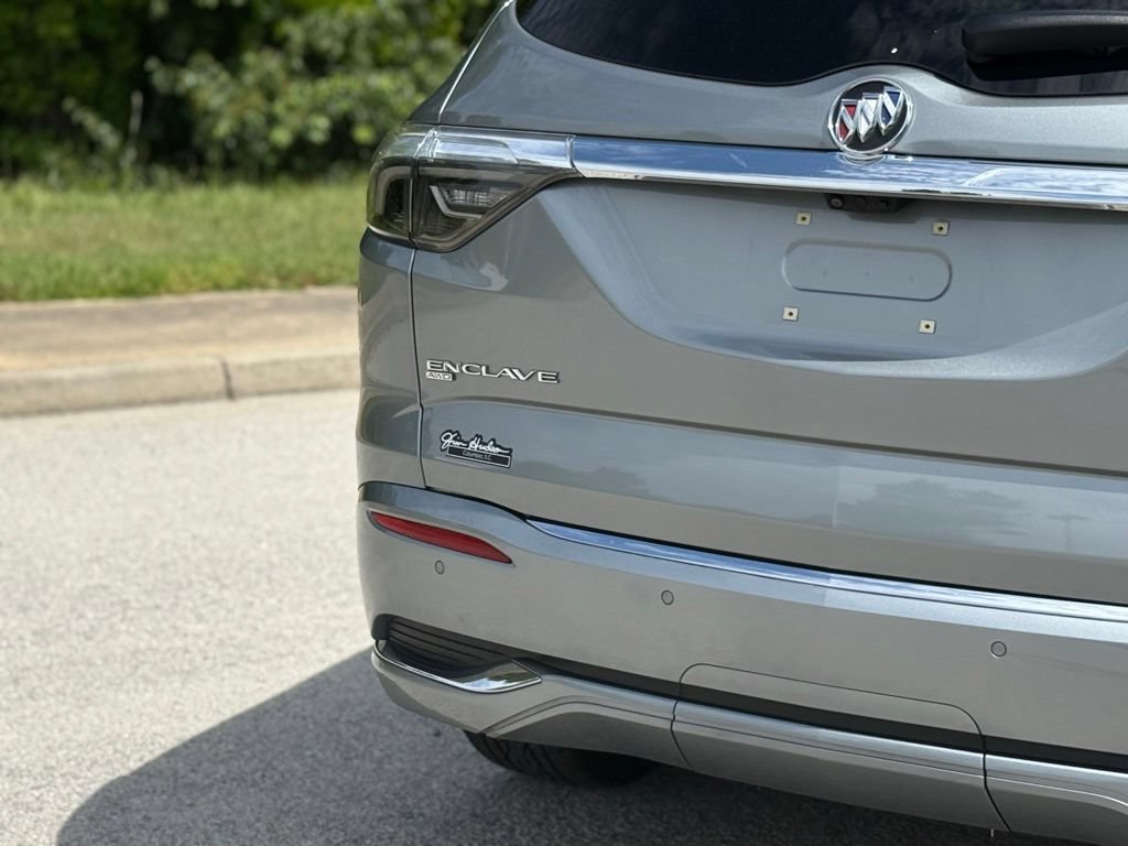 Used 2023 Buick Enclave Avenir w/ Trailering Package, 5000 lbs. AWD/4WD image 15