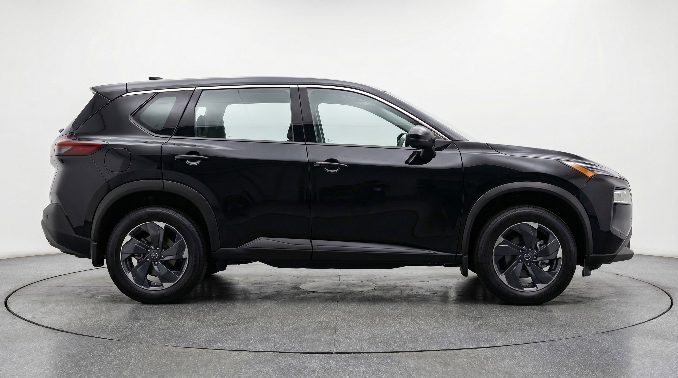 Used 2025 Nissan Rogue SV image 11