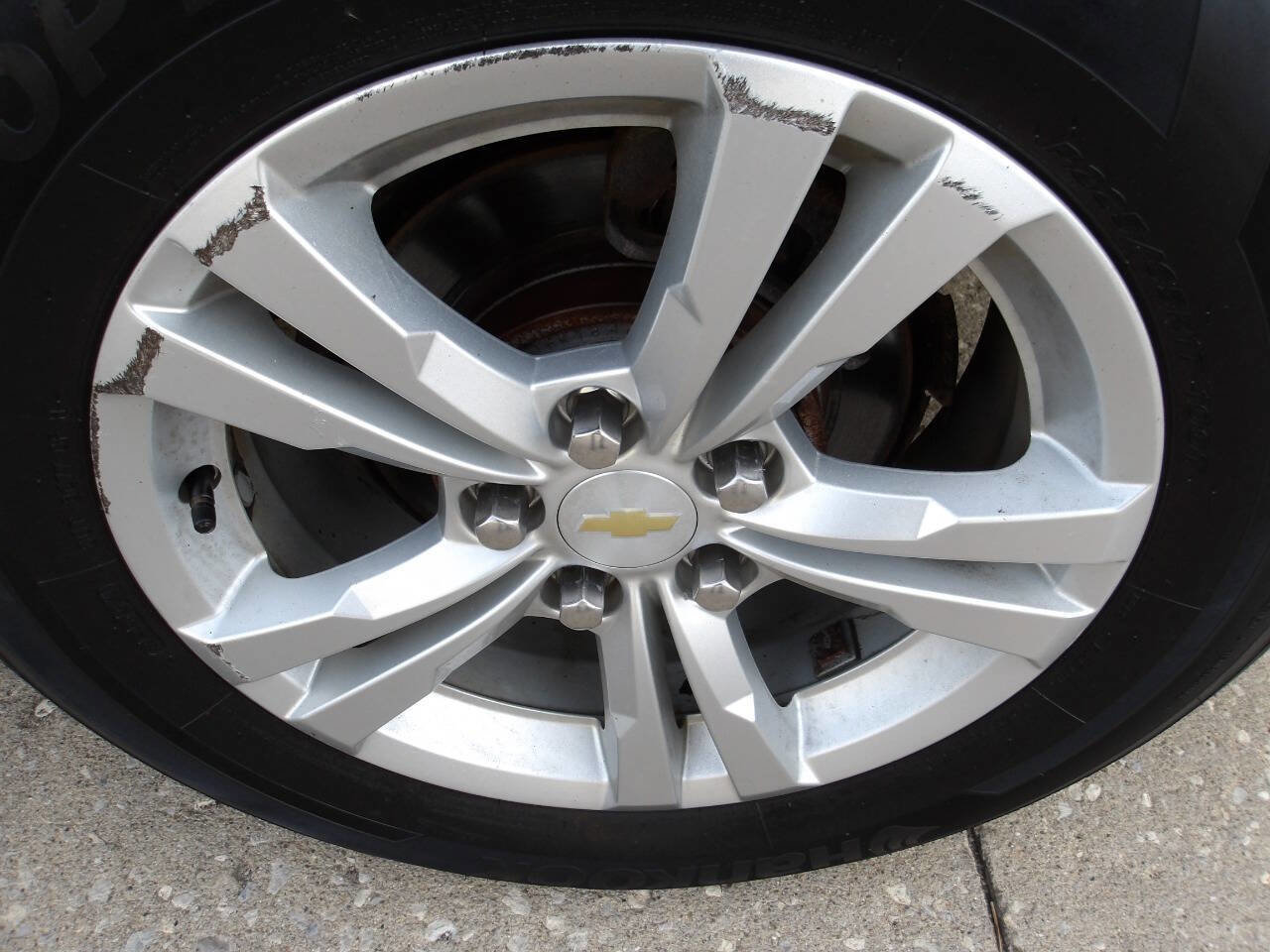 Used 2011 Chevrolet Equinox LT image 23