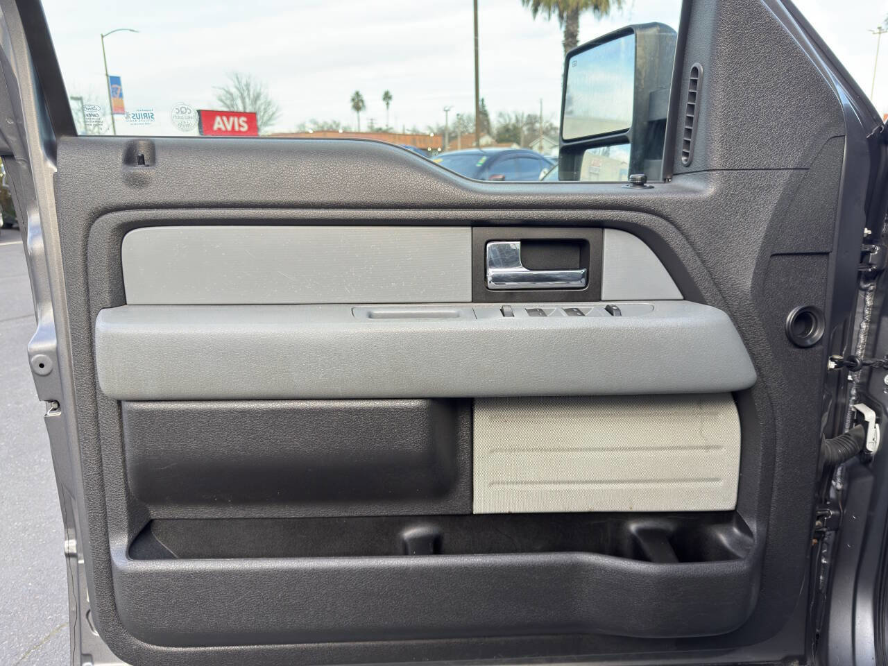 Used 2013 Ford F150 XLT w/ Luxury Equipment Group image 10