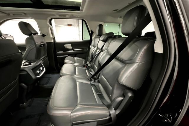 Used 2025 Ford Expedition Active image 26