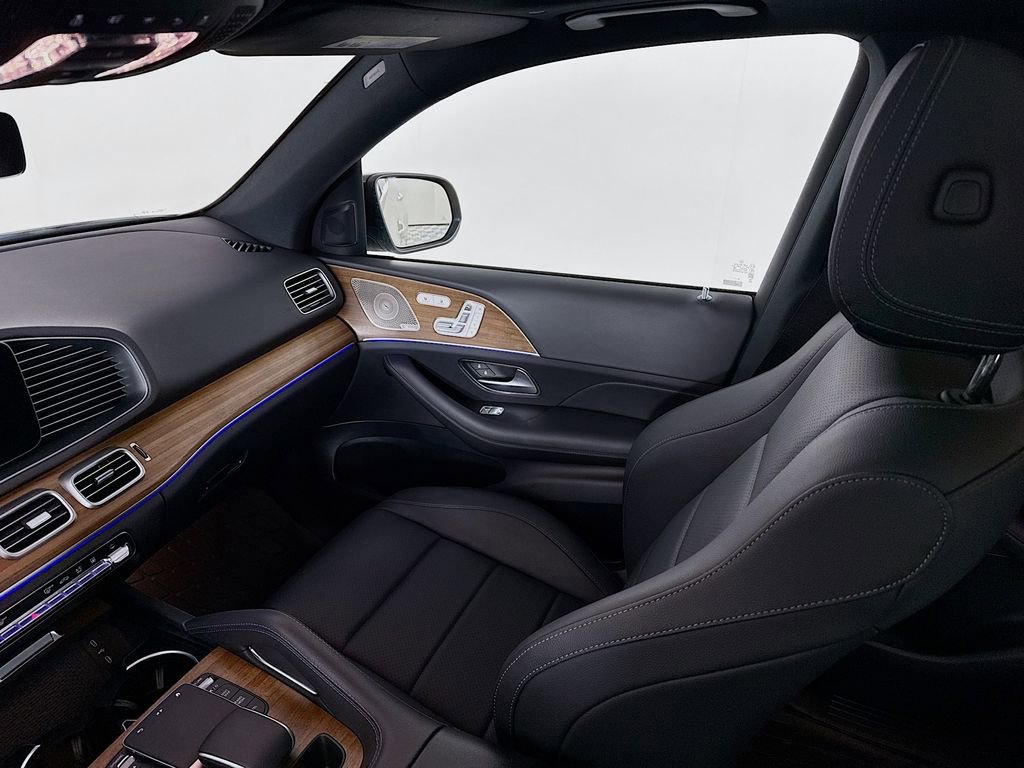 Used 2025 Mercedes-Benz GLE 450e 4MATIC image 24