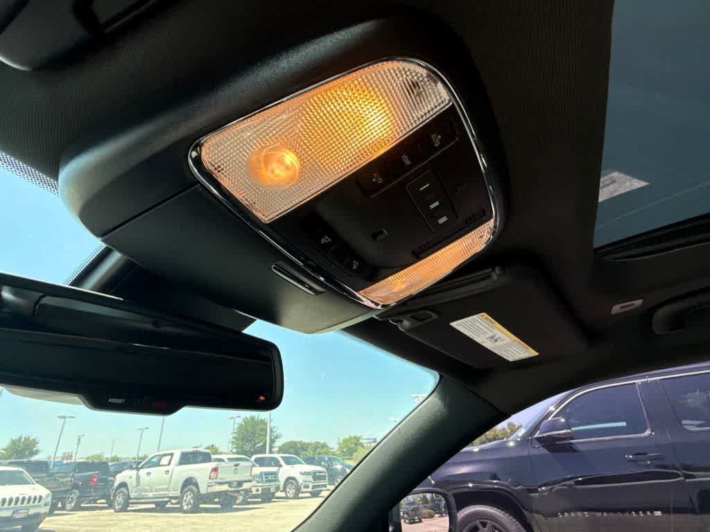 Used 2018 Dodge Charger R/T RWD image 14