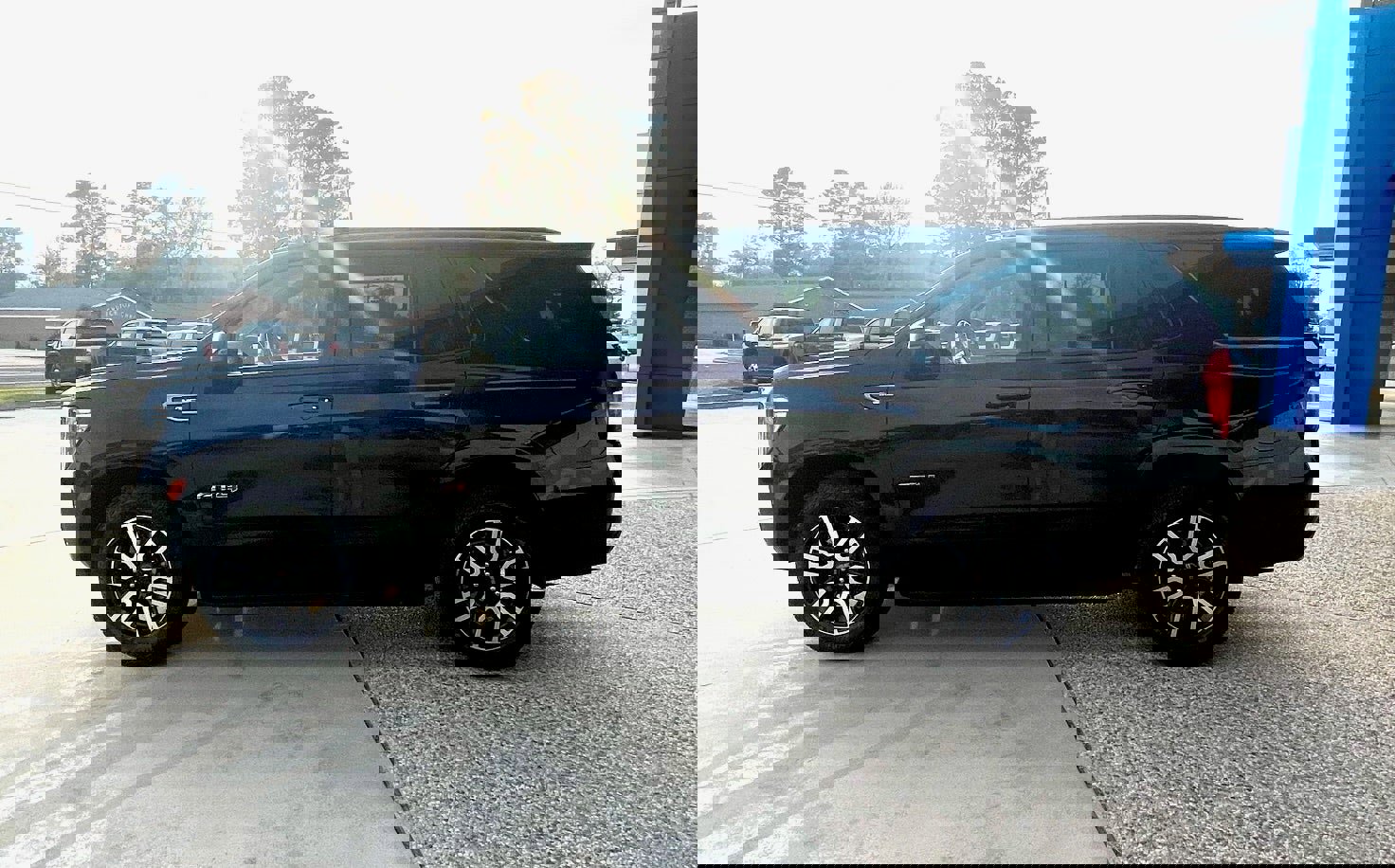 Used 2023 GMC Yukon AT4 w/ Max Trailering Package image 4