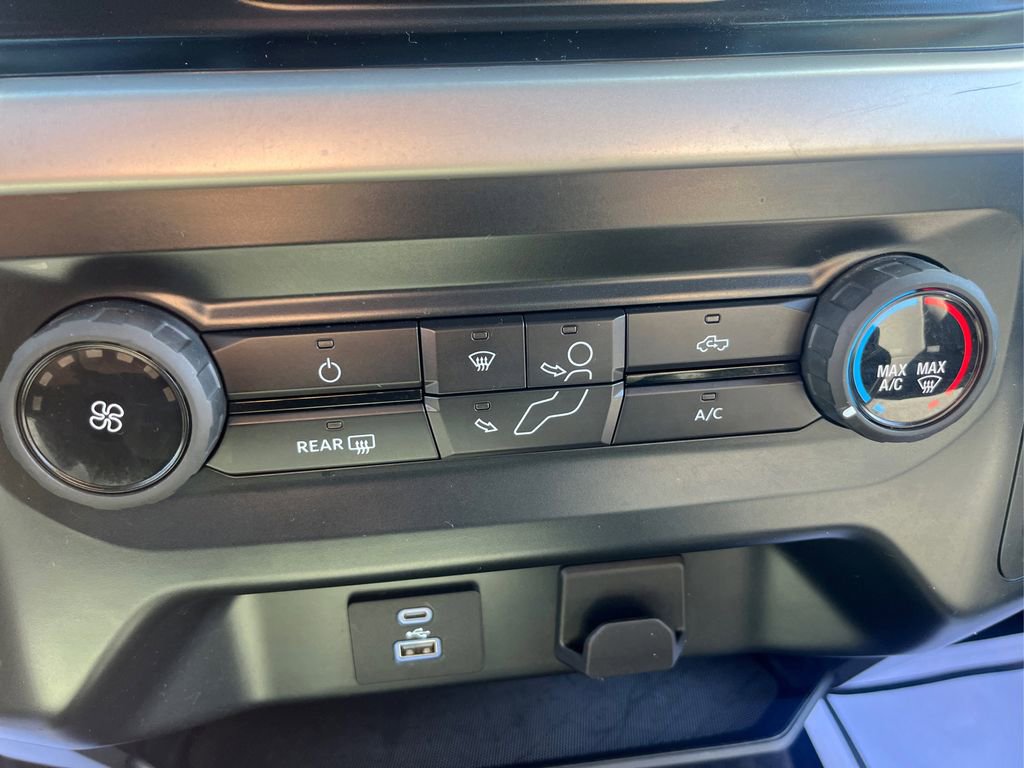 Used 2022 Ford F150 XLT w/ Trailer Tow Package image 26