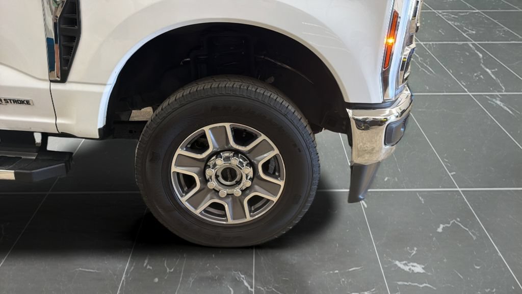 Used 2026 Ford F250 Lariat AWD/4WD image 14