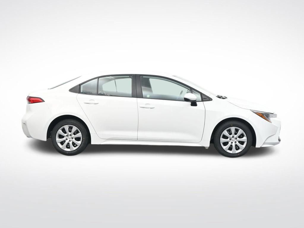 Used 2024 Toyota Corolla LE image 4