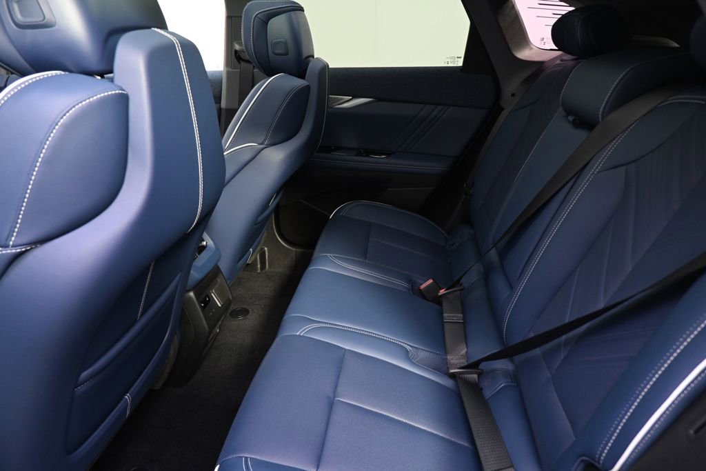 New 2026 Cadillac Optiq Luxury 2 w/ LPO, Floor Liner Package AWD/4WD image 21