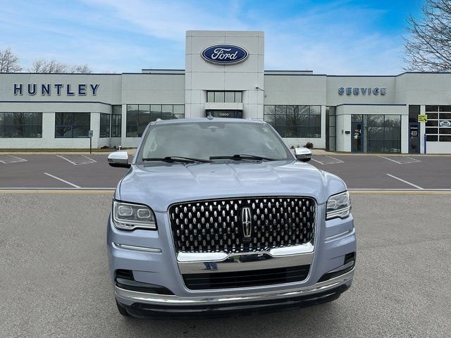 Used 2023 Lincoln Navigator L Black Label AWD/4WD image 2