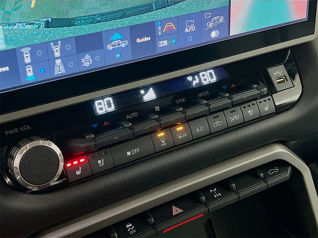 Used 2025 Toyota Tundra Limited image 15