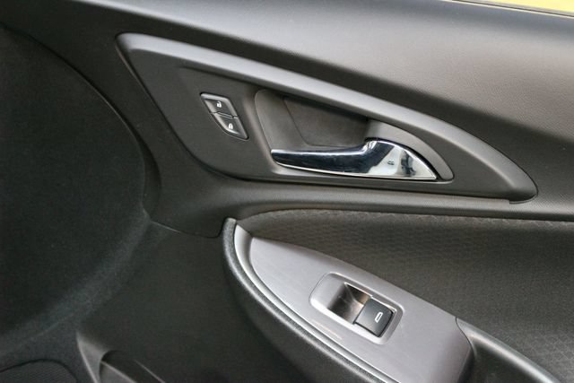 Used 2018 Chevrolet Malibu LS FWD image 9