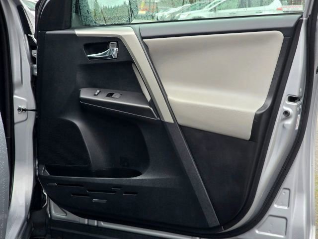 Used 2018 Toyota RAV4 XLE image 26