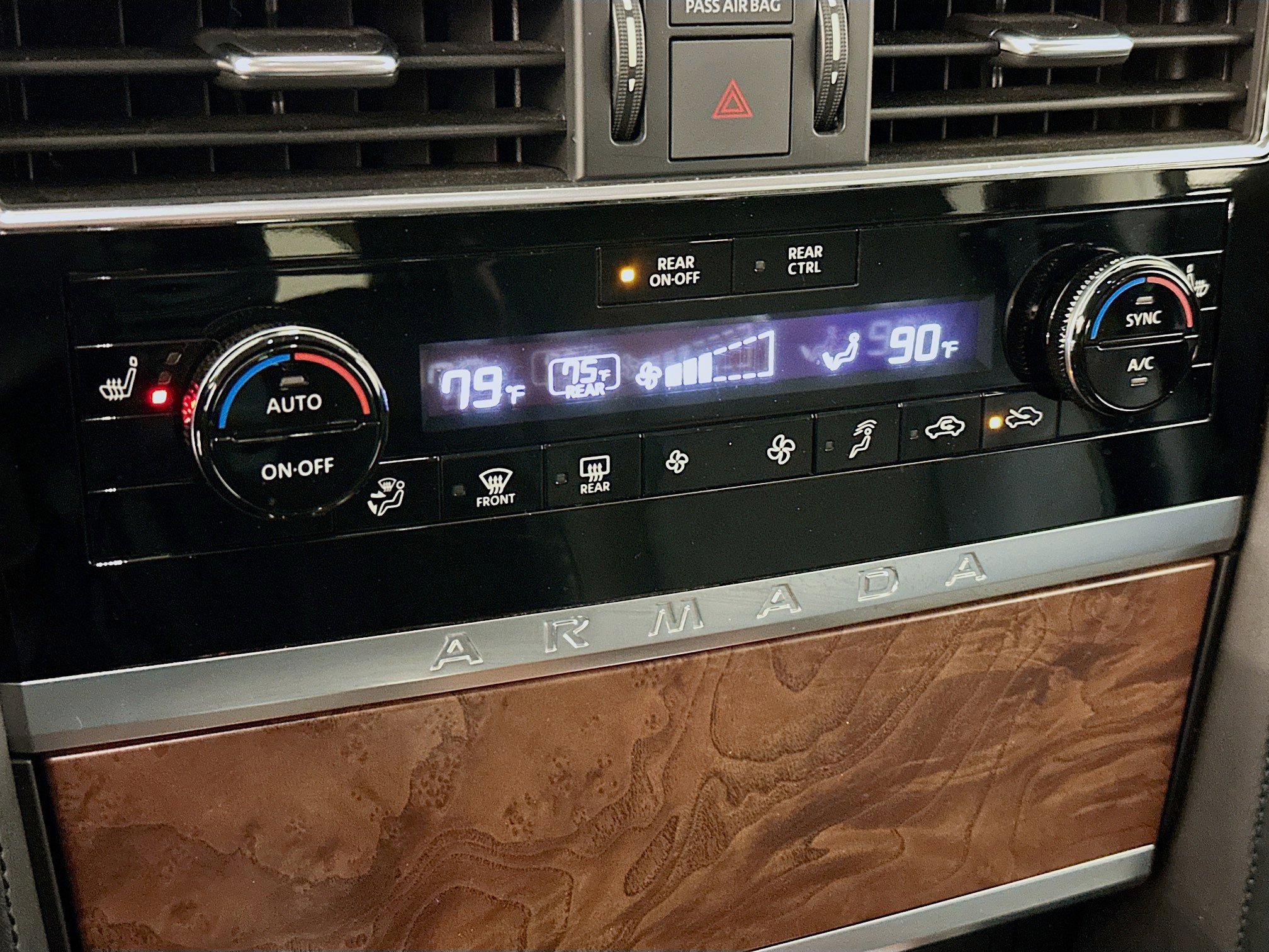 Used 2024 Nissan Armada SL image 24