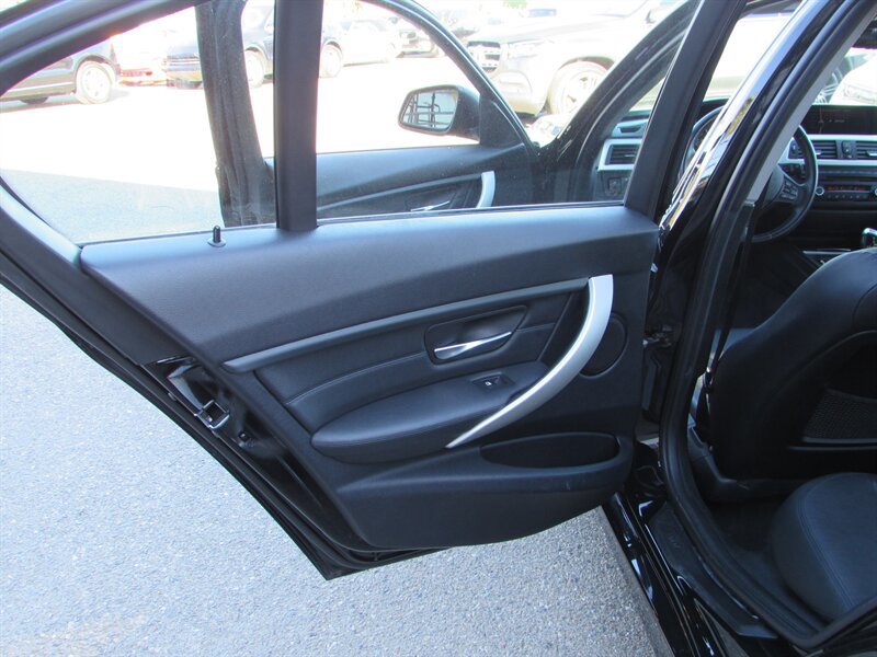 Used 2013 BMW 328i Sedan RWD image 11