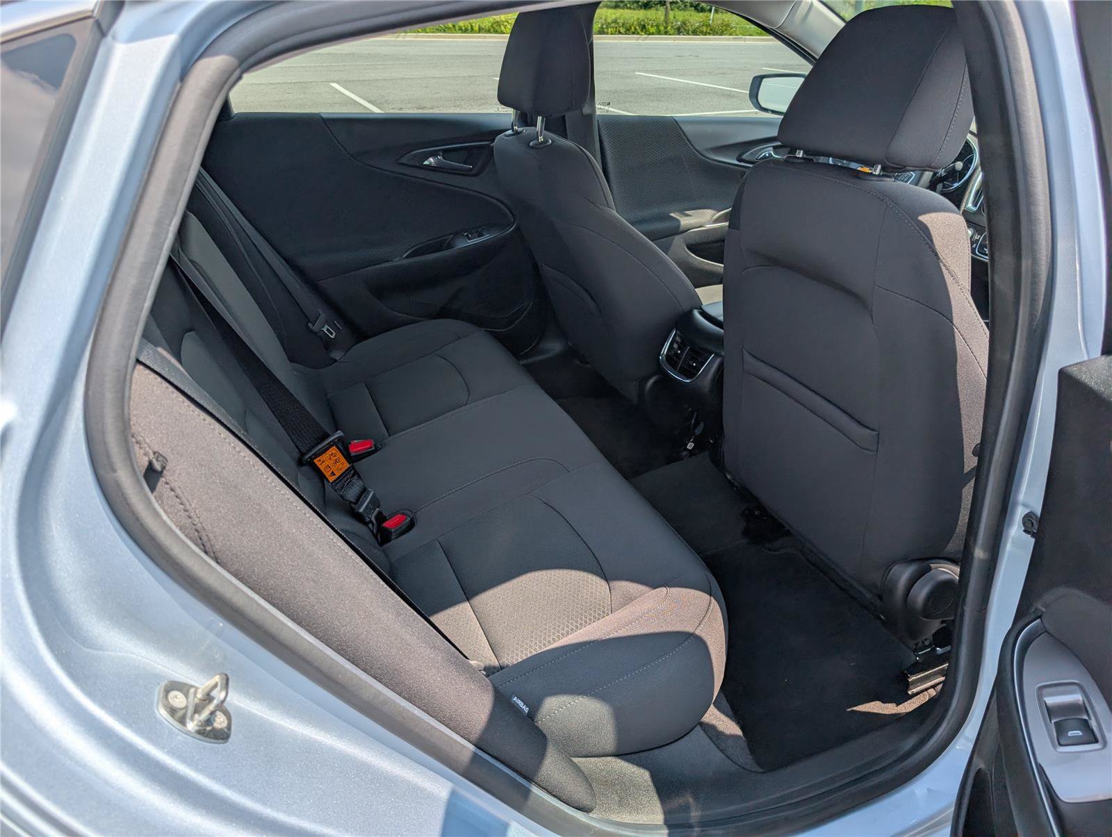 Used 2017 Chevrolet Malibu LT FWD image 11