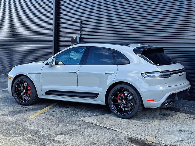 New 2026 Porsche Macan GTS image 3