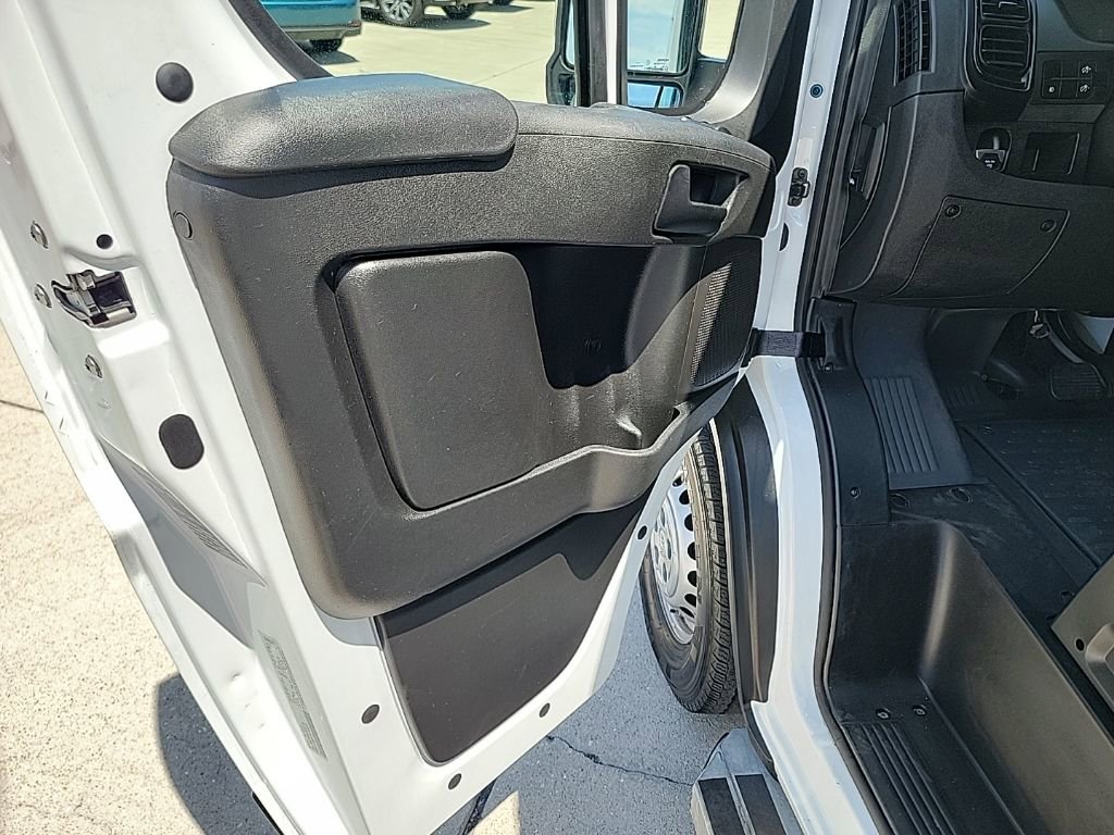 Used 2025 RAM ProMaster 2500 w/ U-Haul Equipment Group FWD image 10