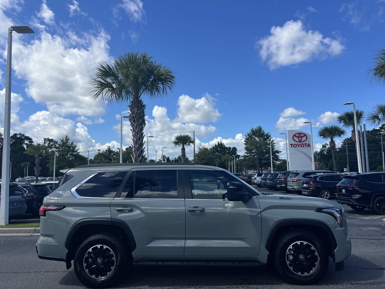 Used 2026 Toyota Sequoia SR5 w/ TRD Off-Road Package AWD/4WD image 11