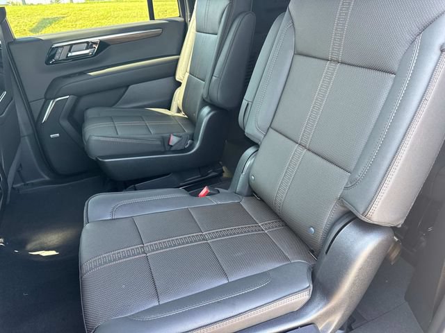 New 2026 Chevrolet Suburban High Country AWD/4WD image 17