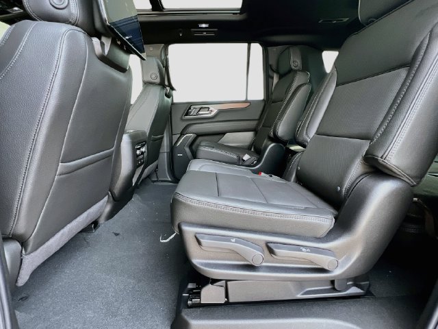 New 2026 GMC Yukon XL Denali w/ Denali Reserve Package AWD/4WD image 17