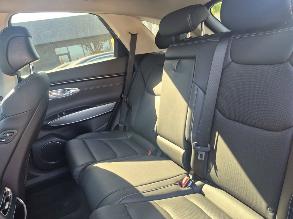 Used 2023 Genesis GV70 2.5T w/ Select Package image 13