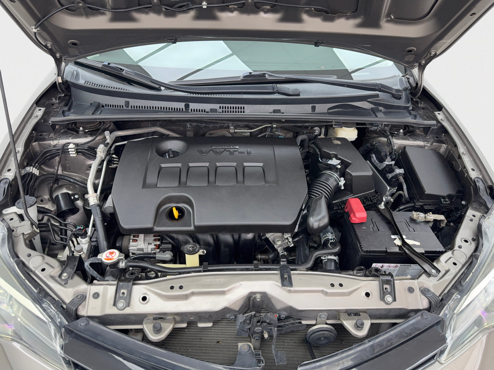 Used 2018 Toyota Corolla LE FWD image 47
