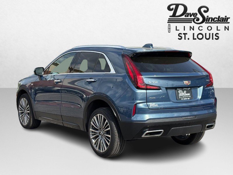 Used 2024 Cadillac XT4 Premium Luxury w/ LPO, Floor Liner Package AWD/4WD image 5
