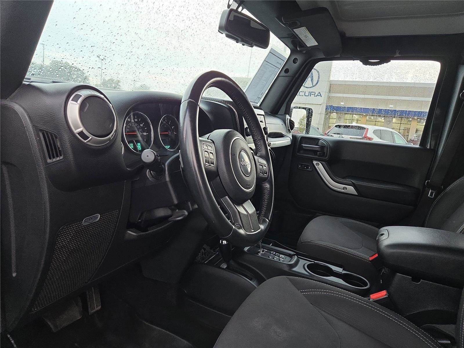 Used 2017 Jeep Wrangler Unlimited Sahara w/ Connectivity Group image 17