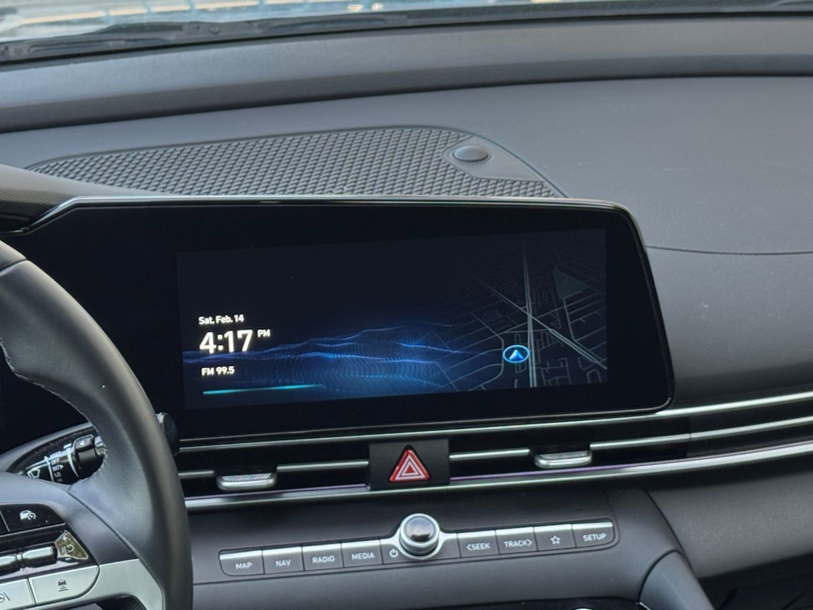 Used 2025 Hyundai Elantra SEL FWD image 17
