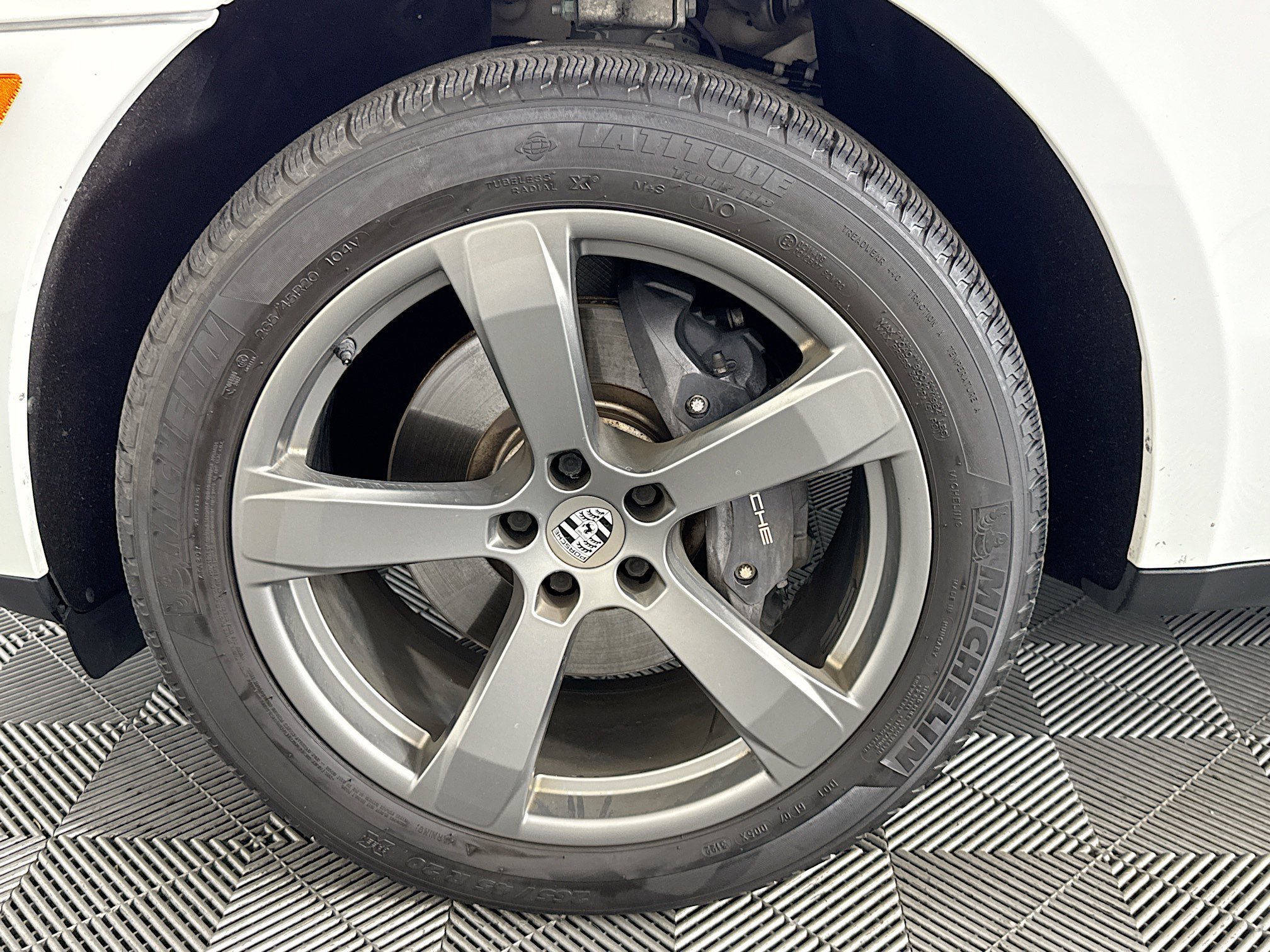 Used 2023 Porsche Macan AWD/4WD image 67
