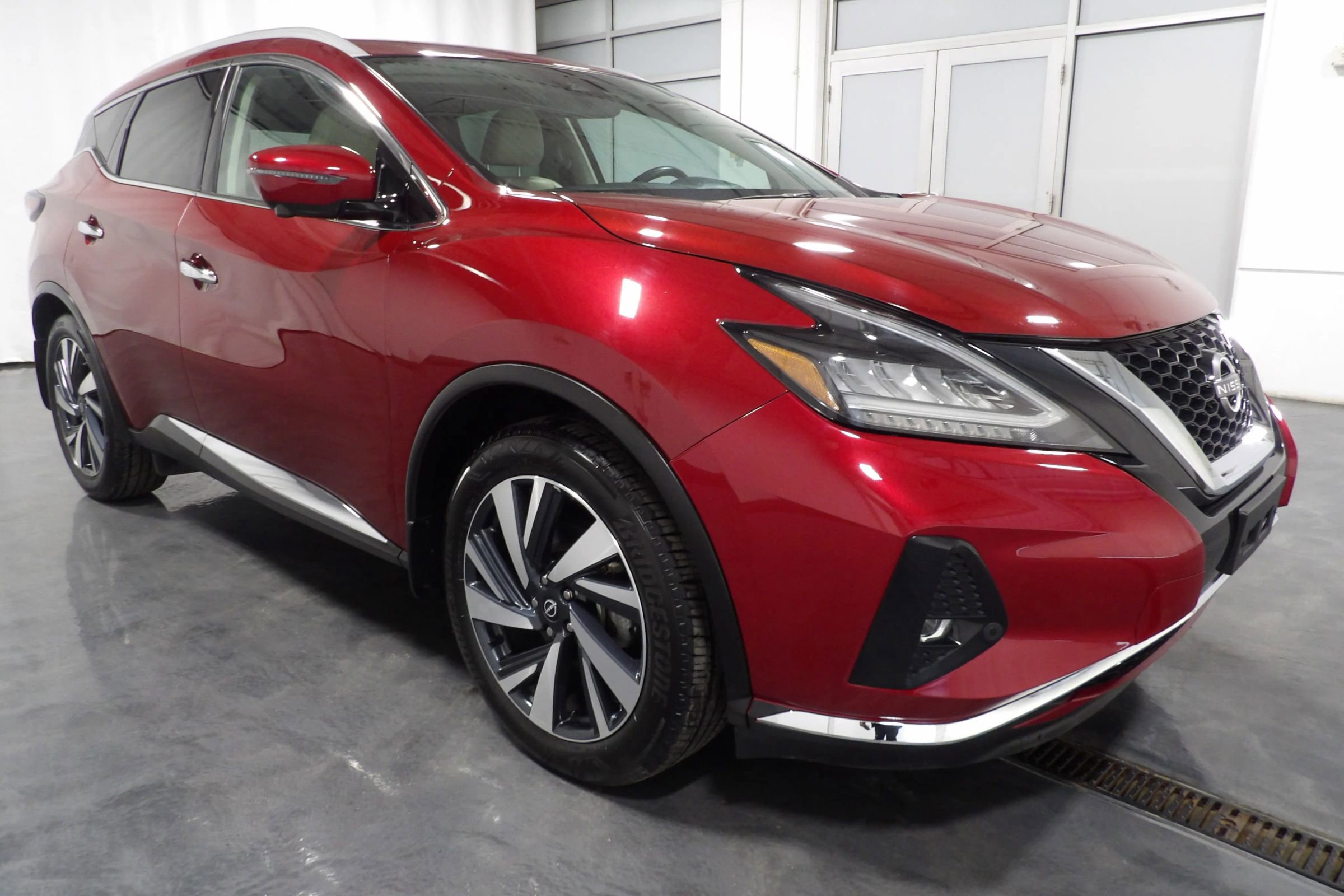 Used 2023 Nissan Murano SL w/ Cargo Package image 2